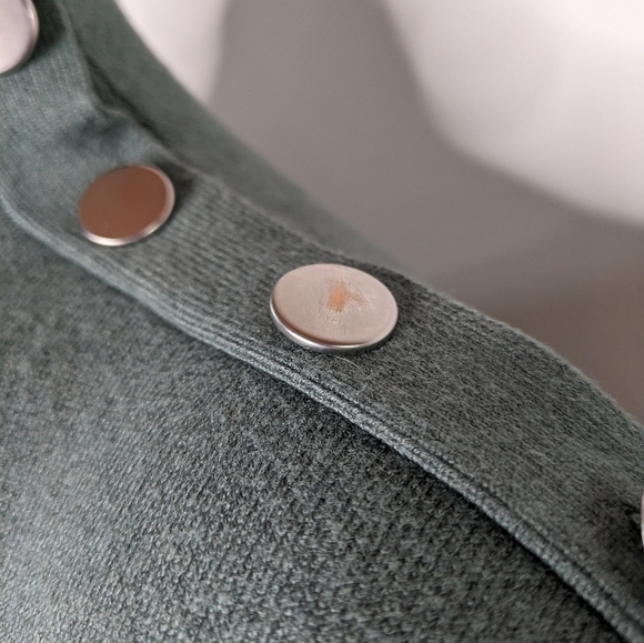 Tahari green/blue silver button accent long sleeve high neck sweater XS - Picture 3 of 10